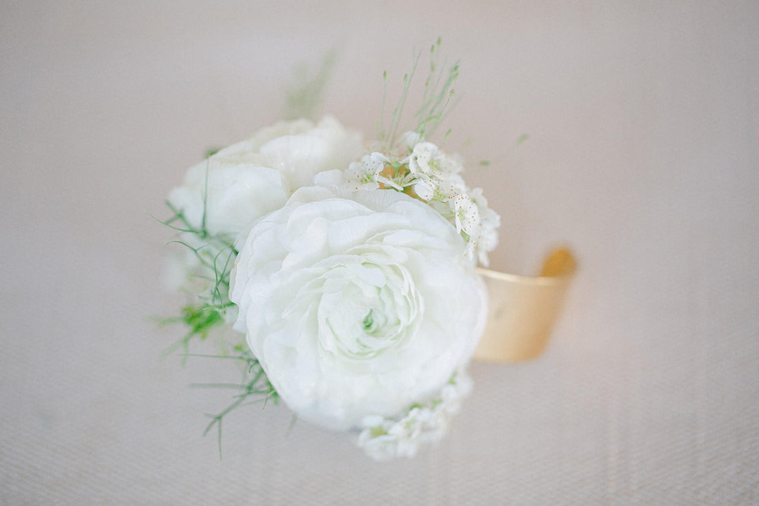 Floral Bracelet - White & Green
